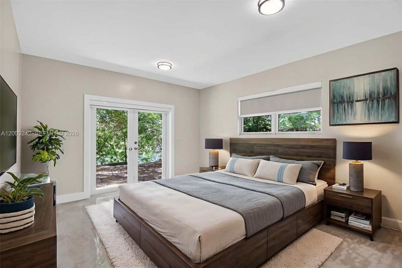 6090 SW 63rd Ave, South Miami, FL 33143 Photo