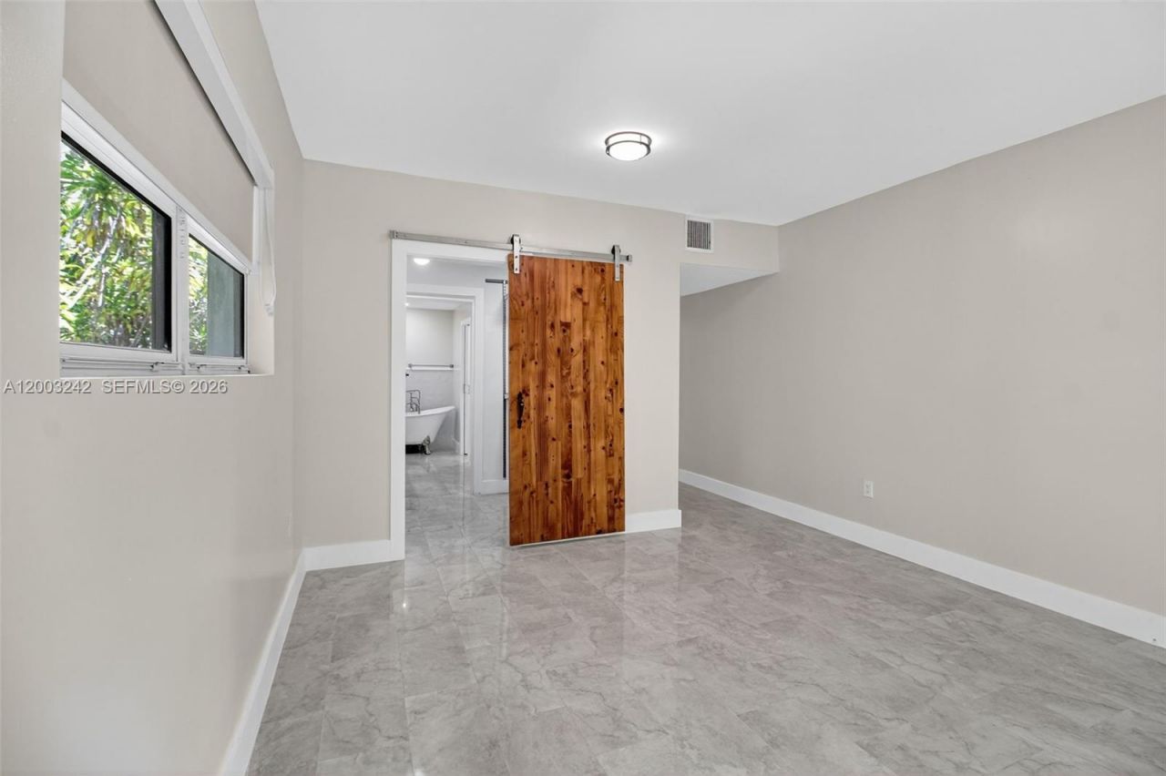 6090 SW 63rd Ave, South Miami, FL 33143 Photo