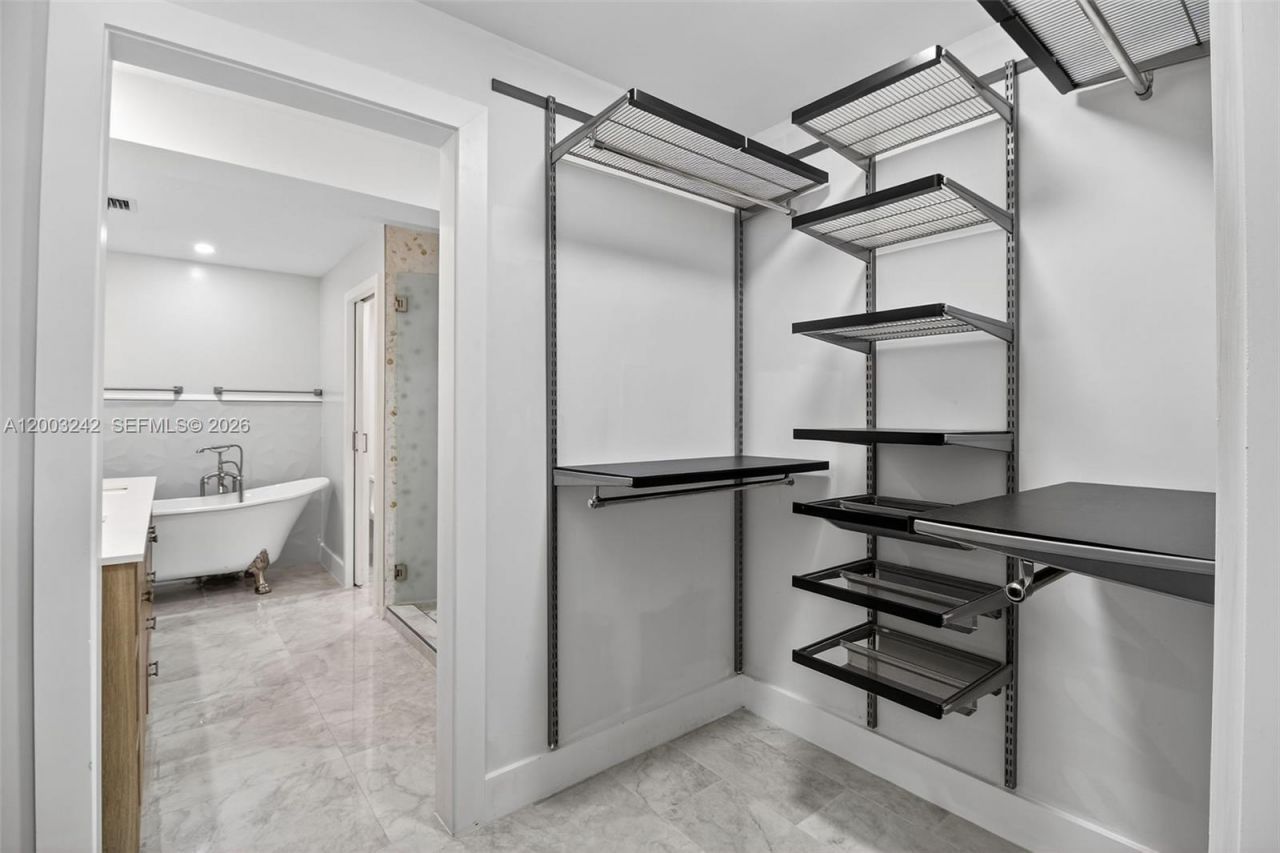 6090 SW 63rd Ave, South Miami, FL 33143 Photo