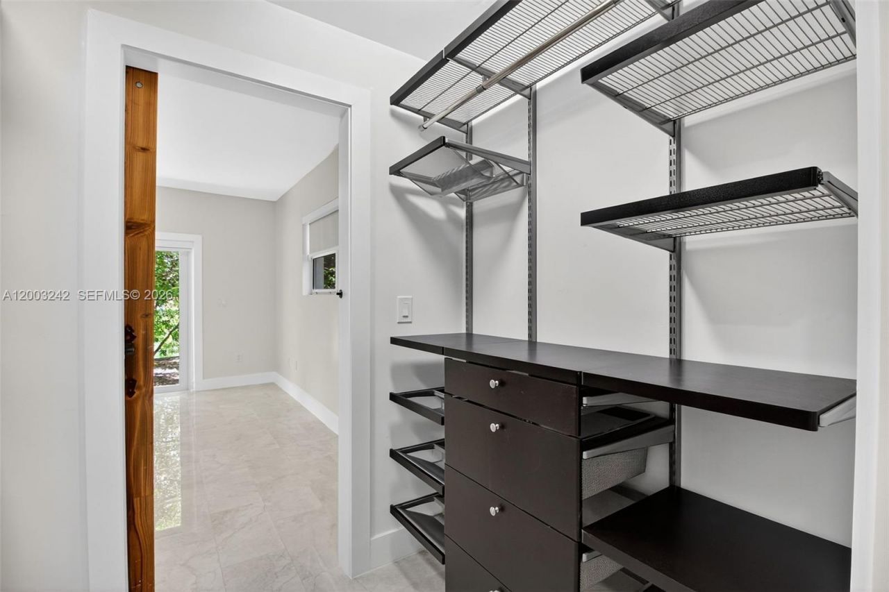 6090 SW 63rd Ave, South Miami, FL 33143 Photo