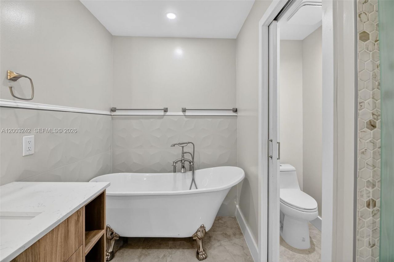 6090 SW 63rd Ave, South Miami, FL 33143 Photo