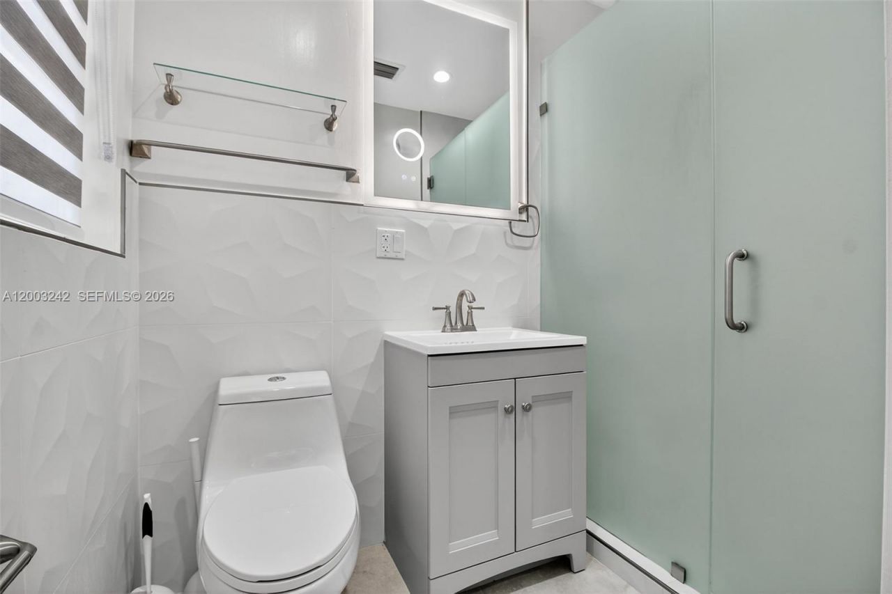 6090 SW 63rd Ave, South Miami, FL 33143 Photo