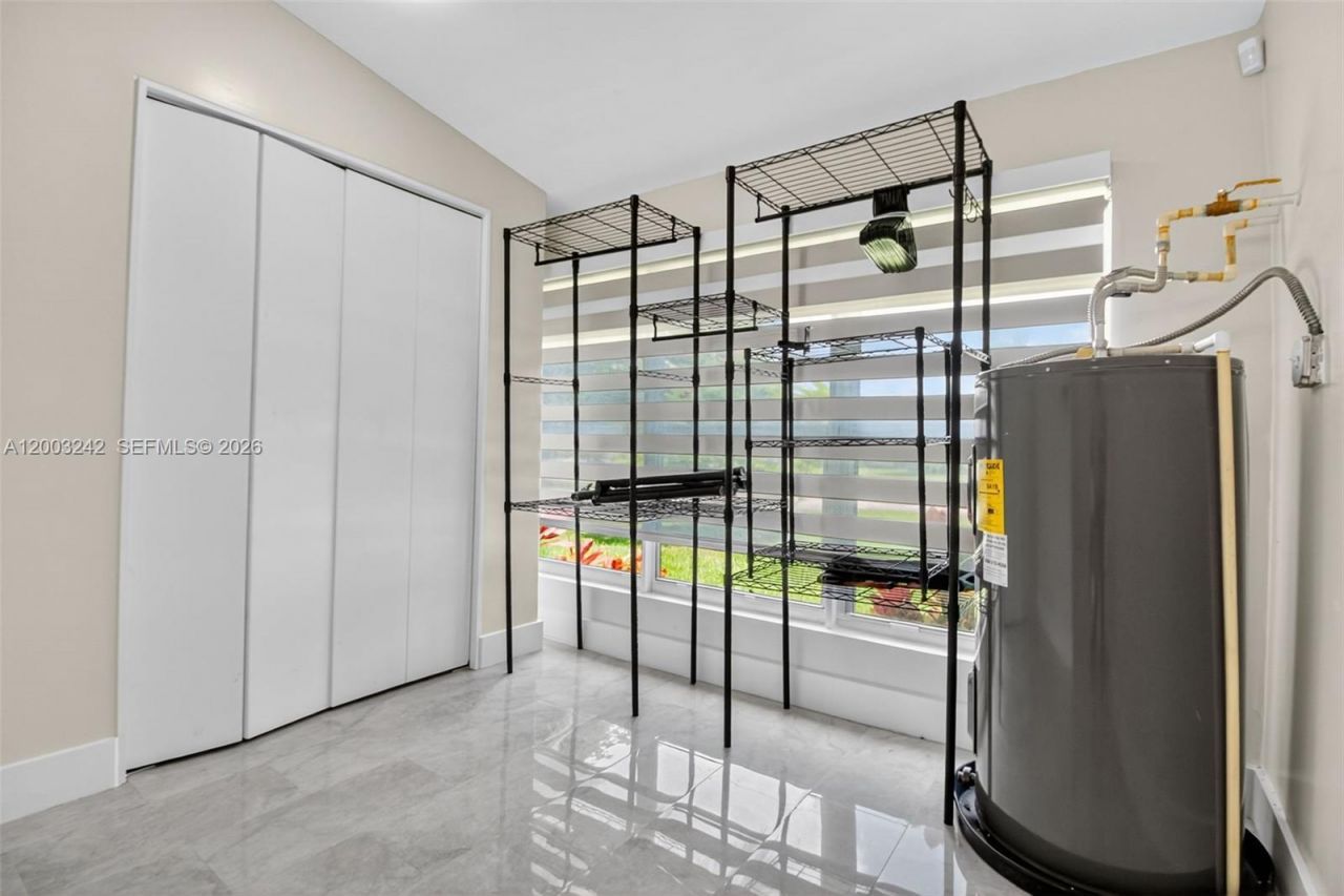 6090 SW 63rd Ave, South Miami, FL 33143 Photo