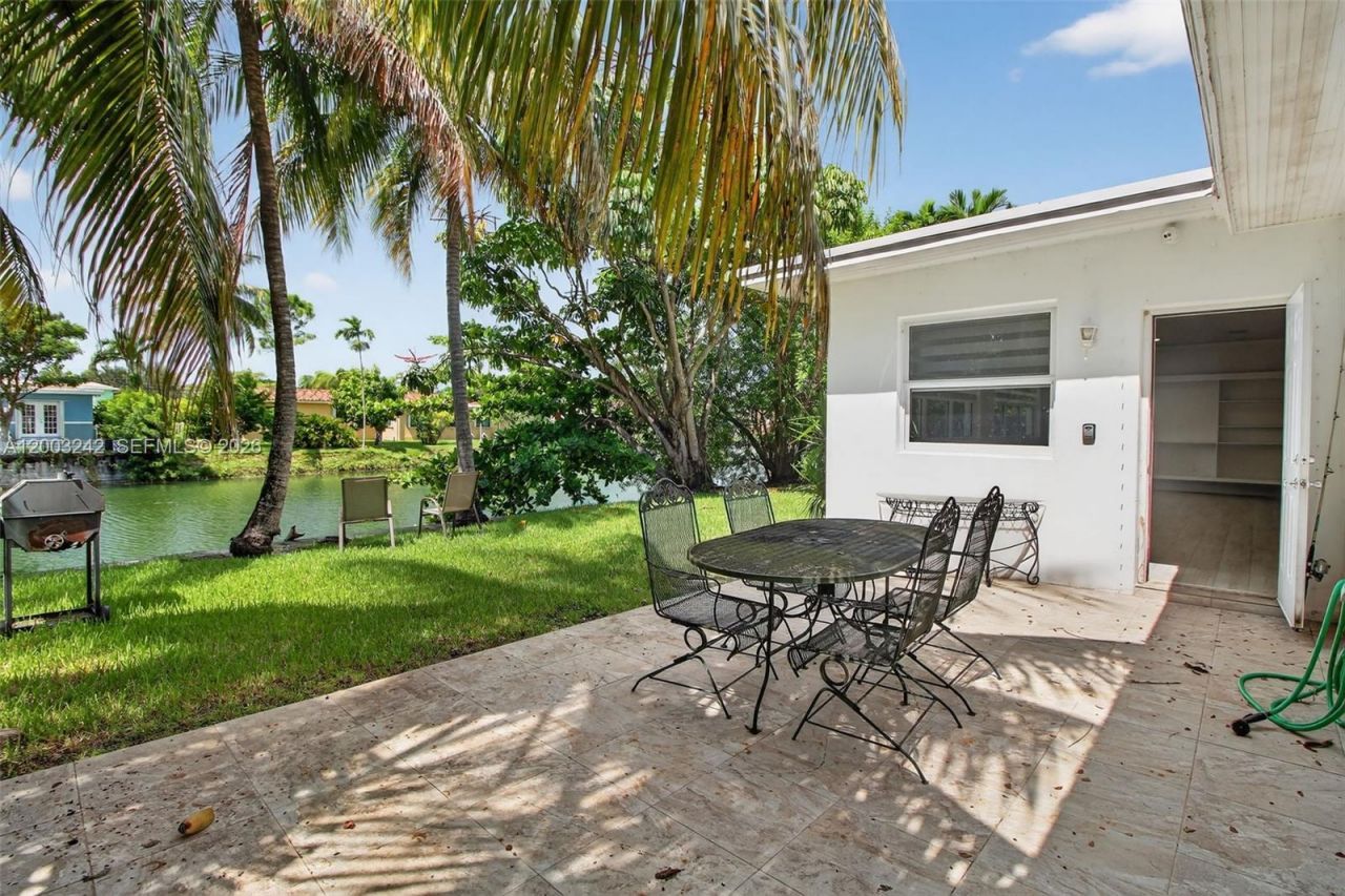 6090 SW 63rd Ave, South Miami, FL 33143 Photo