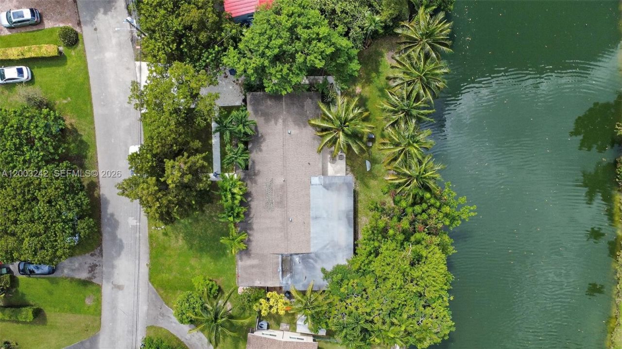 6090 SW 63rd Ave, South Miami, FL 33143 Photo