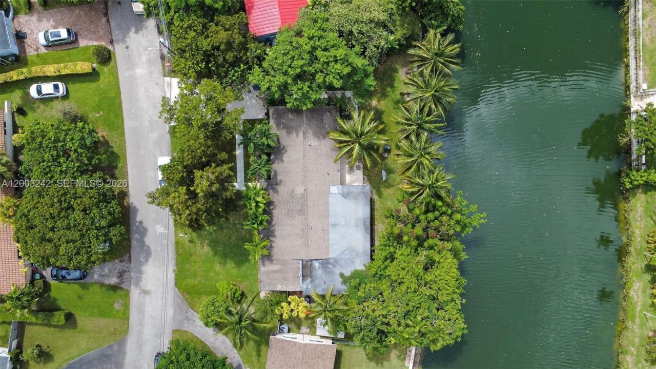 6090 SW 63rd Ave, South Miami, FL 33143 Photo