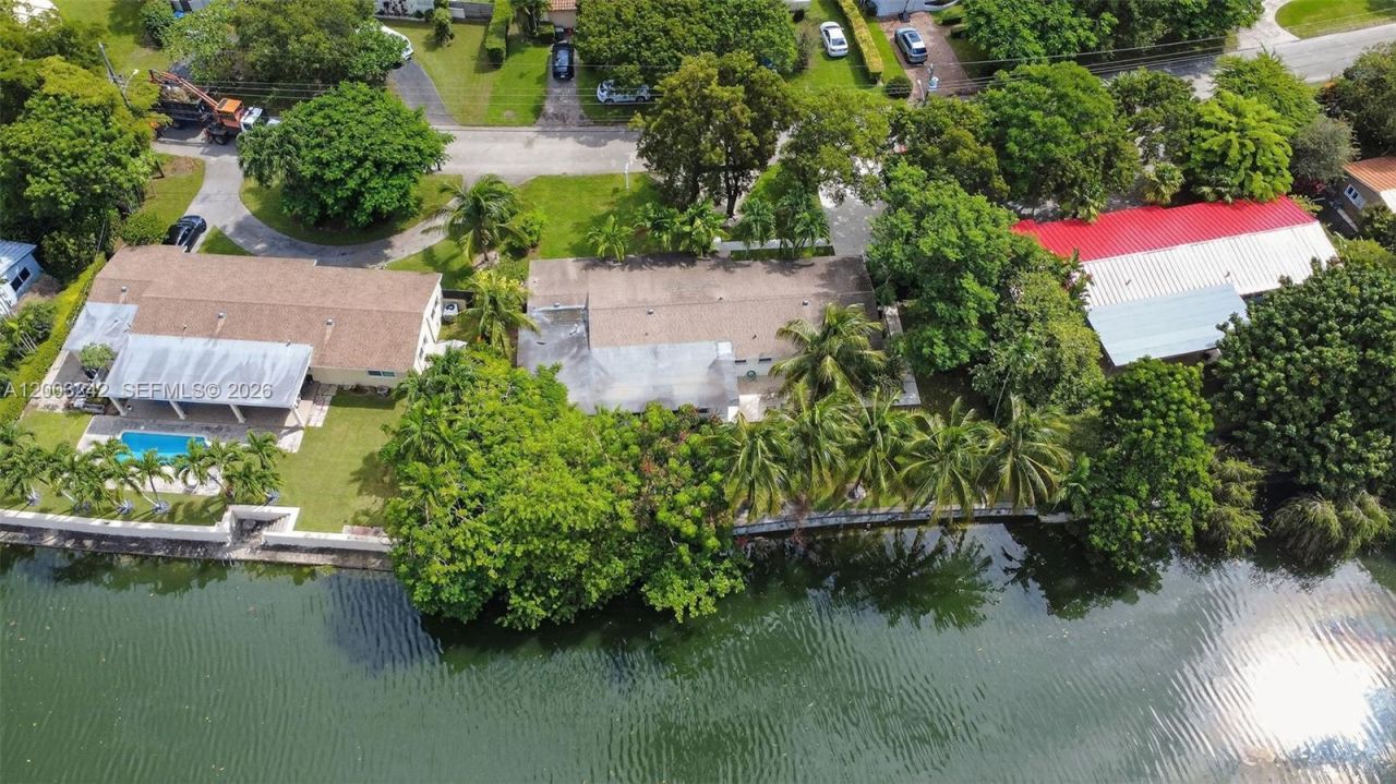 6090 SW 63rd Ave, South Miami, FL 33143 Photo