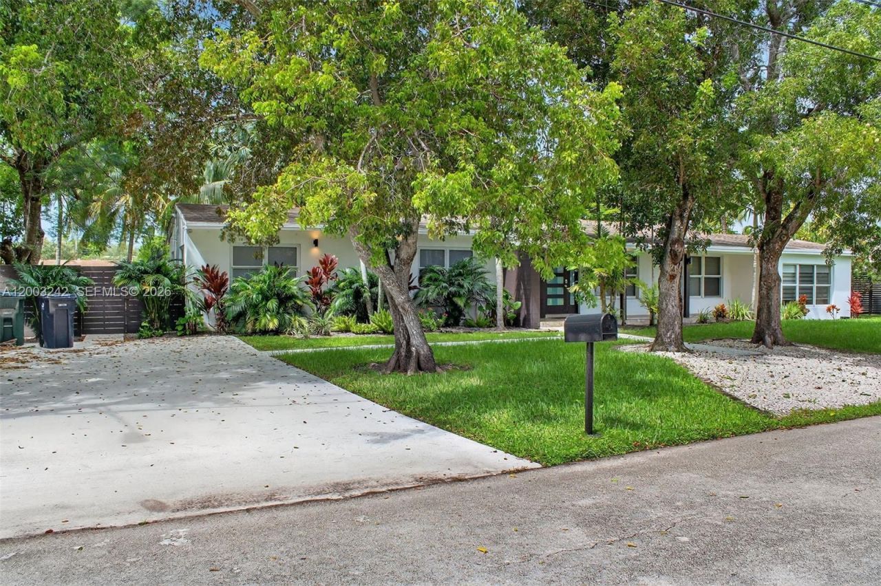 6090 SW 63rd Ave, South Miami, FL 33143 Photo