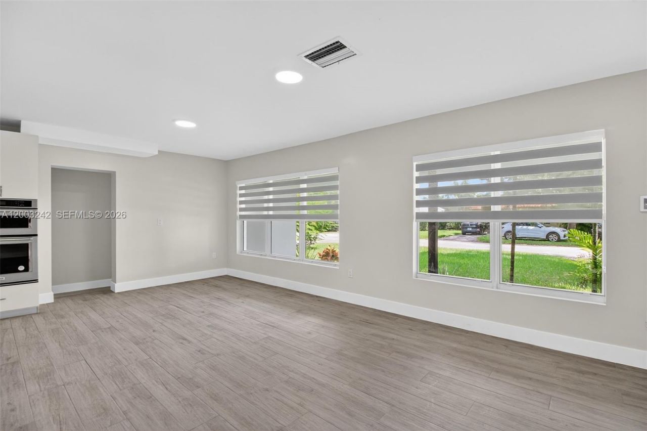 6090 SW 63rd Ave, South Miami, FL 33143 Photo