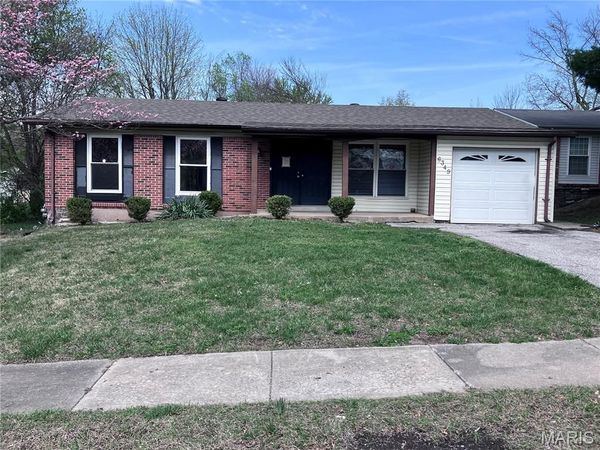 6349 Honey Bee Court , Florissant, MO 63033