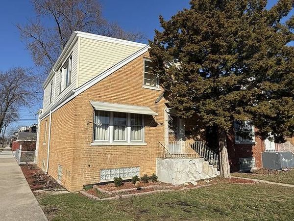 5658 S Meade Avenue , Chicago, IL 60638