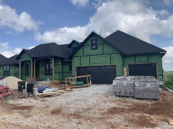 3256 W Bluffview Street , Springfield, MO 65810