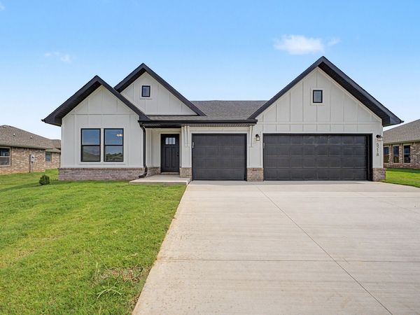 5218 S Morgan Avenue, Battlefield, MO 65619