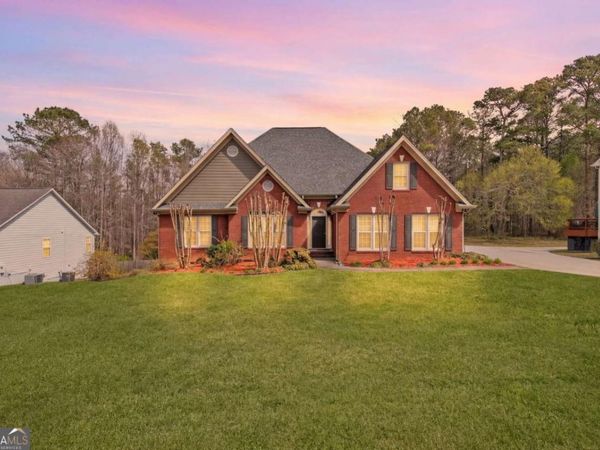 825 Harbor Bay Drive, Lawrenceville, GA 30045