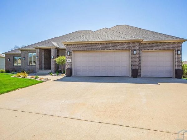 6816 Cypress Point, Sioux City, IA 51106