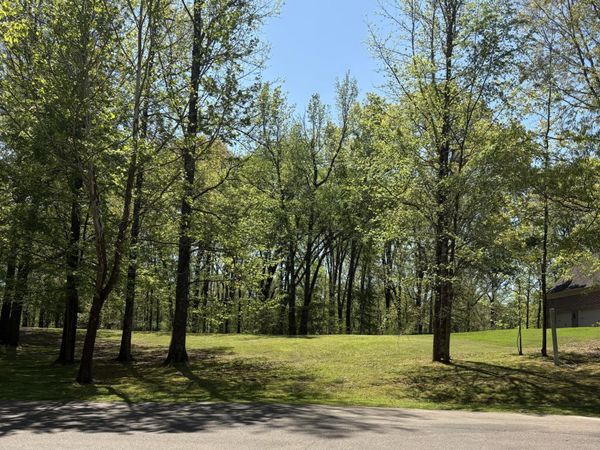 13909 Valley Oaks Drive, Olive Branch, MS 38654