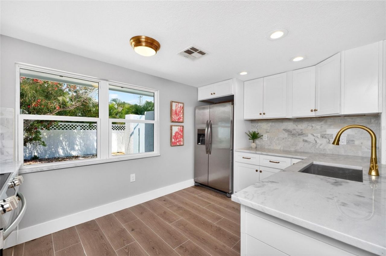 1175 Little Court, Englewood, FL 34223 Photo