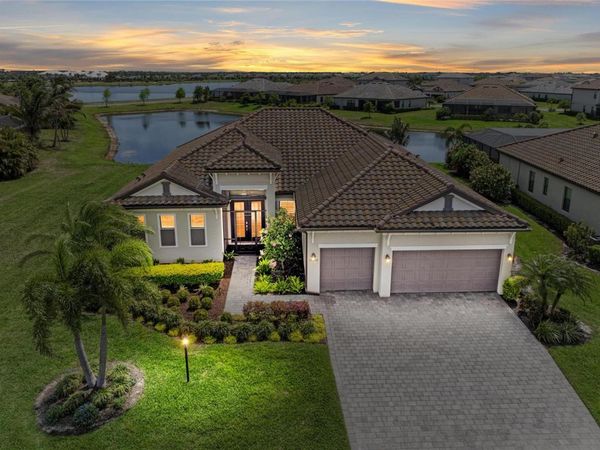 16204 TRADEWIND TERRACE, LAKEWOOD RANCH, FL 34211