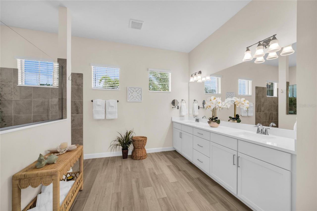 16204 Tradewind Terrace, Lakewood Ranch, FL 34211 Photo