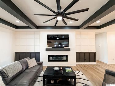 7900 Ponce Drive , Lincoln, NE 68516