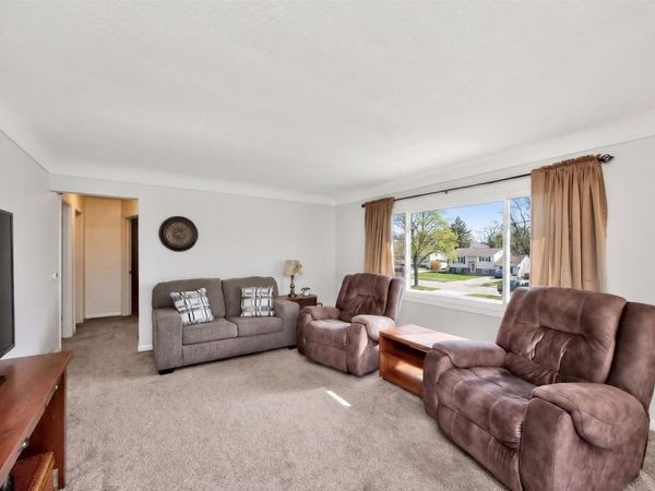 4128 70th Street, Urbandale, IA 50322