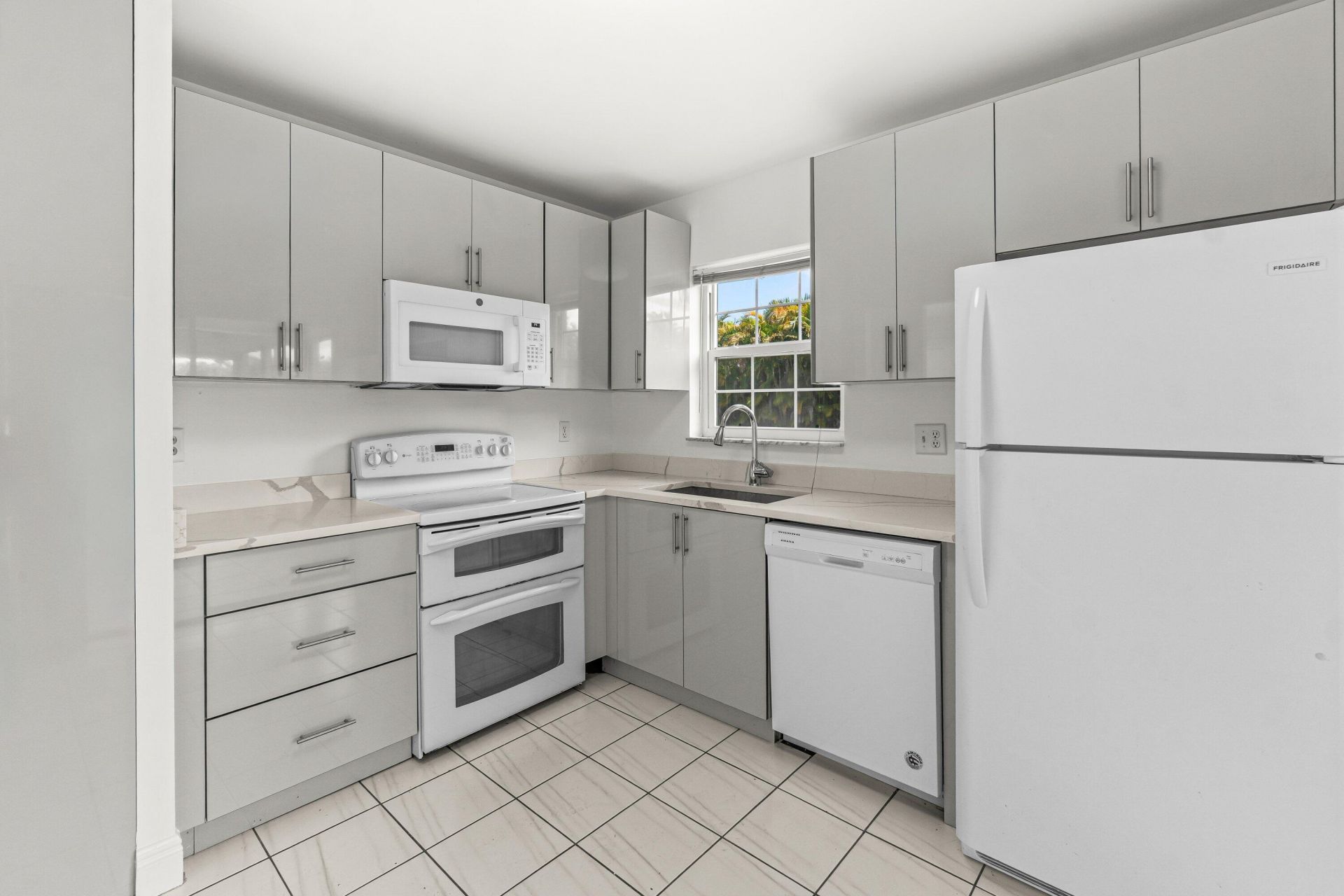 9162 SW 5th Street, Unit A, Boca Raton, FL 33428 Photo