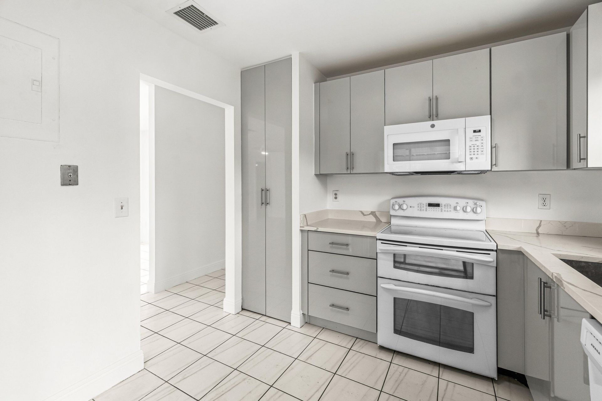 9162 SW 5th Street, Unit A, Boca Raton, FL 33428 Photo