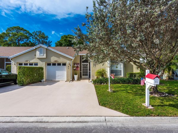 3517 Mill Brook Way Circle, Greenacres, FL 33463