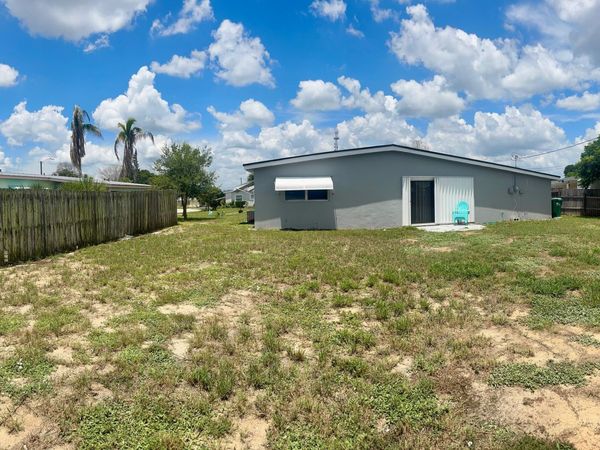 809 Gilbert Street, Sebastian, FL 32958