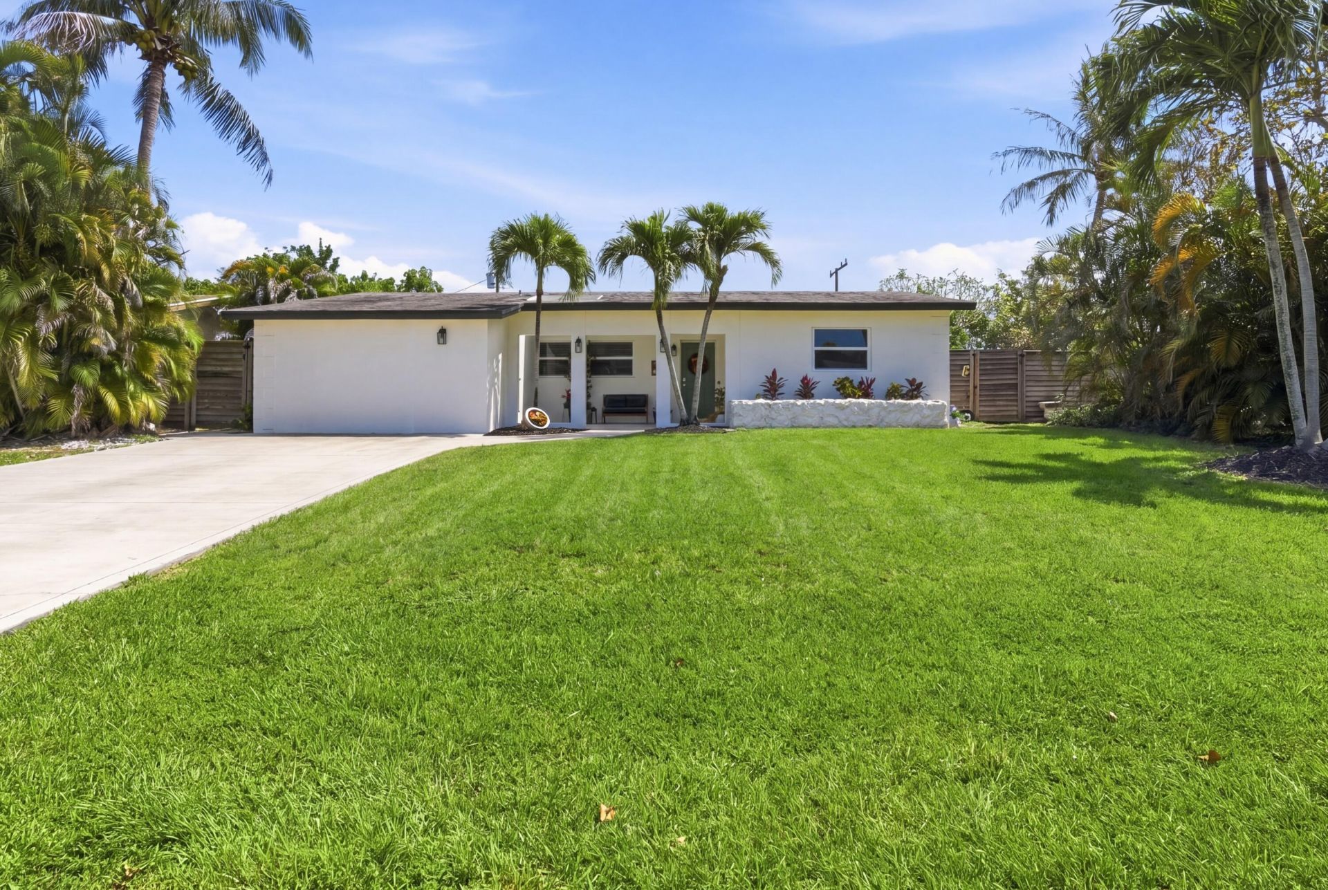 9744 Dahlia Avenue, Palm Beach Gardens, FL 33410 Photo