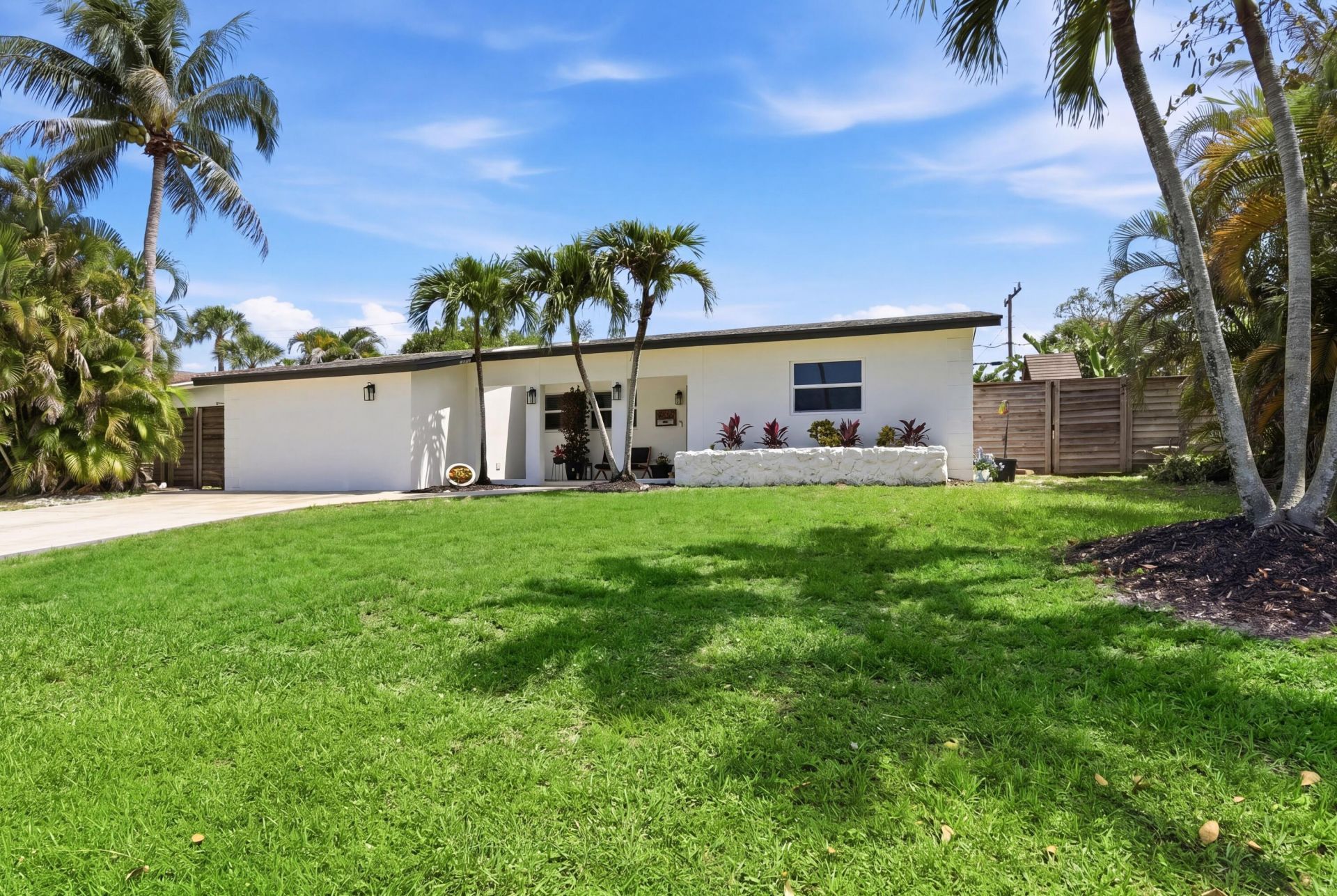 9744 Dahlia Avenue, Palm Beach Gardens, FL 33410 Photo