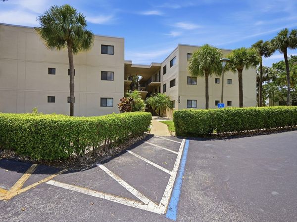 5370 Las Verdes Circle, Unit 219, Delray Beach, FL 33484