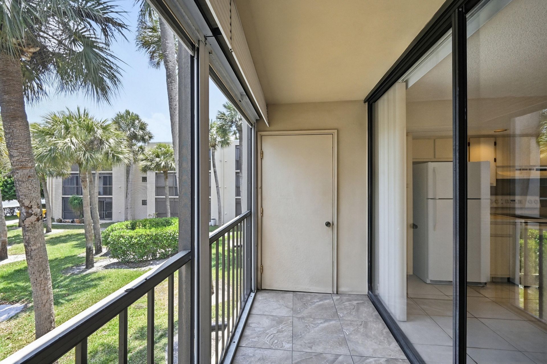 5370 Las Verdes Circle, Unit 219, Delray Beach, FL 33484 Photo