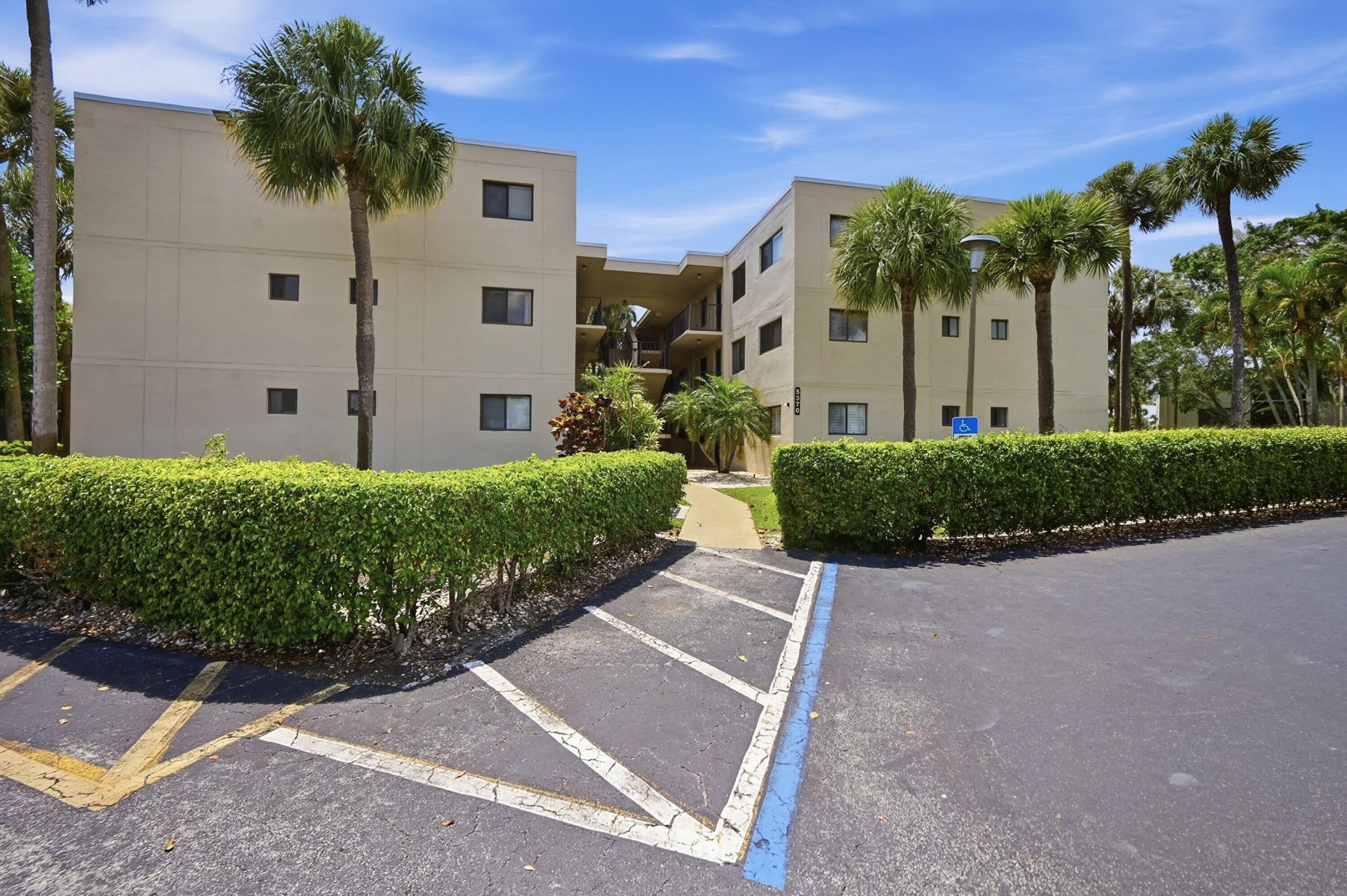 5370 Las Verdes Circle, Unit 219, Delray Beach, FL 33484 Photo