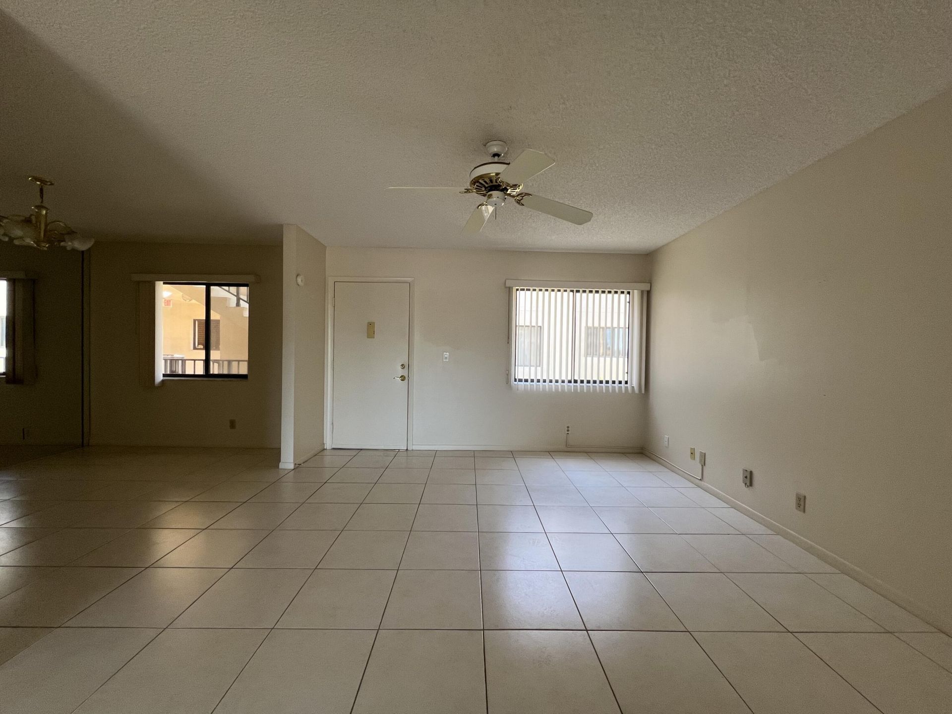 5370 Las Verdes Circle, Unit 219, Delray Beach, FL 33484 Photo
