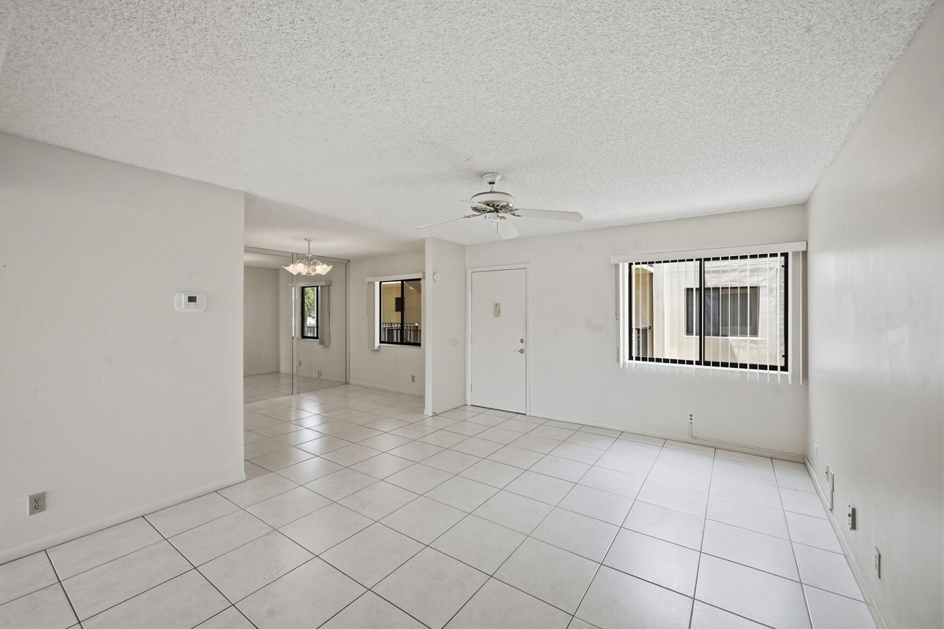5370 Las Verdes Circle, Unit 219, Delray Beach, FL 33484 Photo