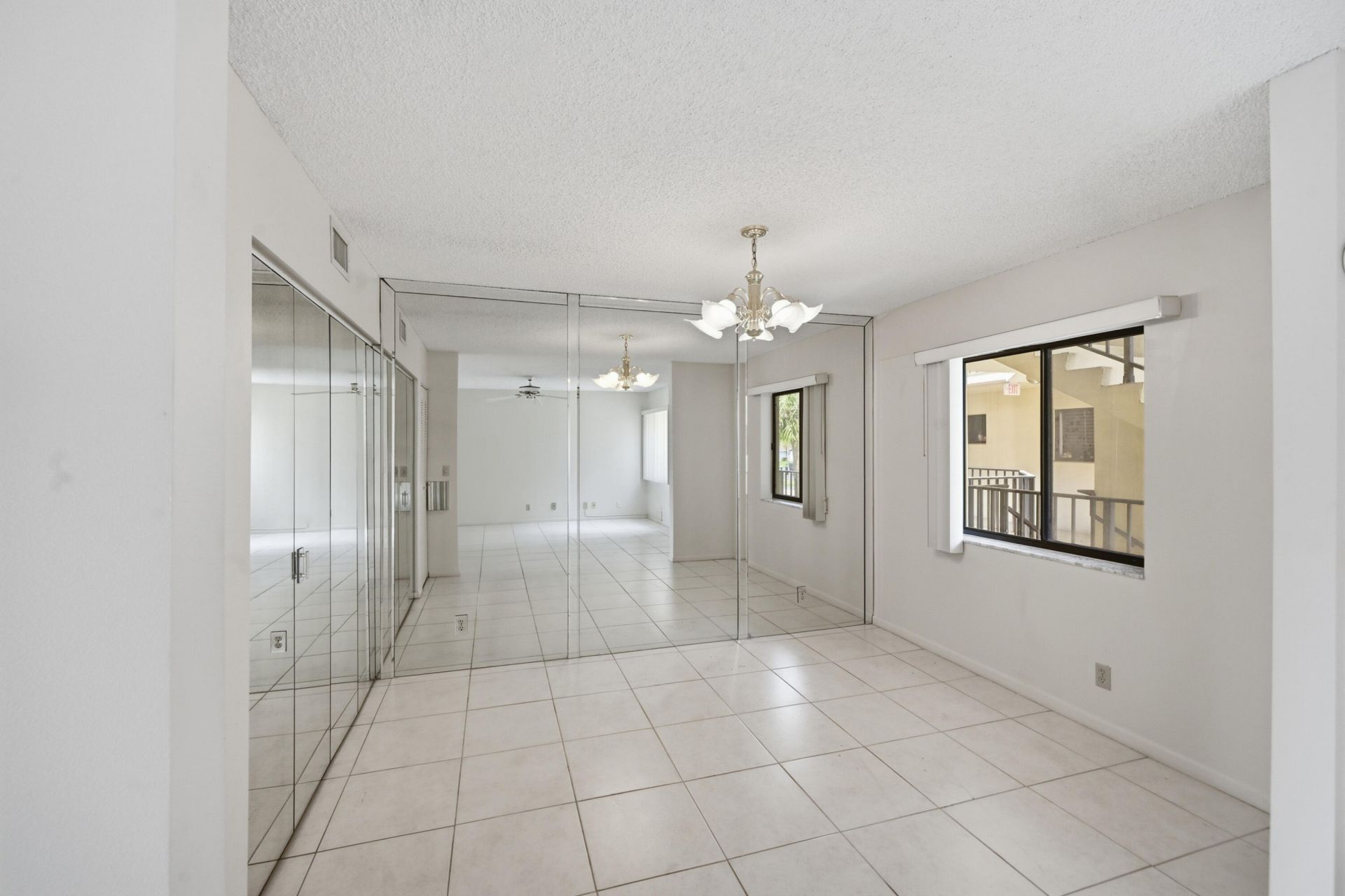 5370 Las Verdes Circle, Unit 219, Delray Beach, FL 33484 Photo