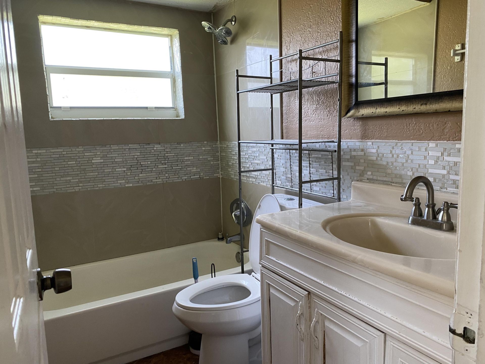 2411 NE 2nd Terrace, Pompano Beach, FL 33064 Photo