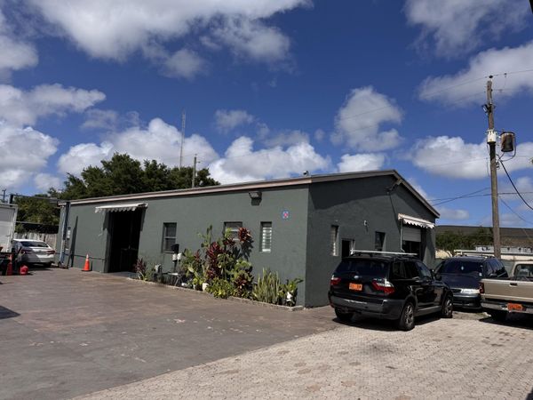 2165 NW 19th Street, Fort Lauderdale, FL 33311