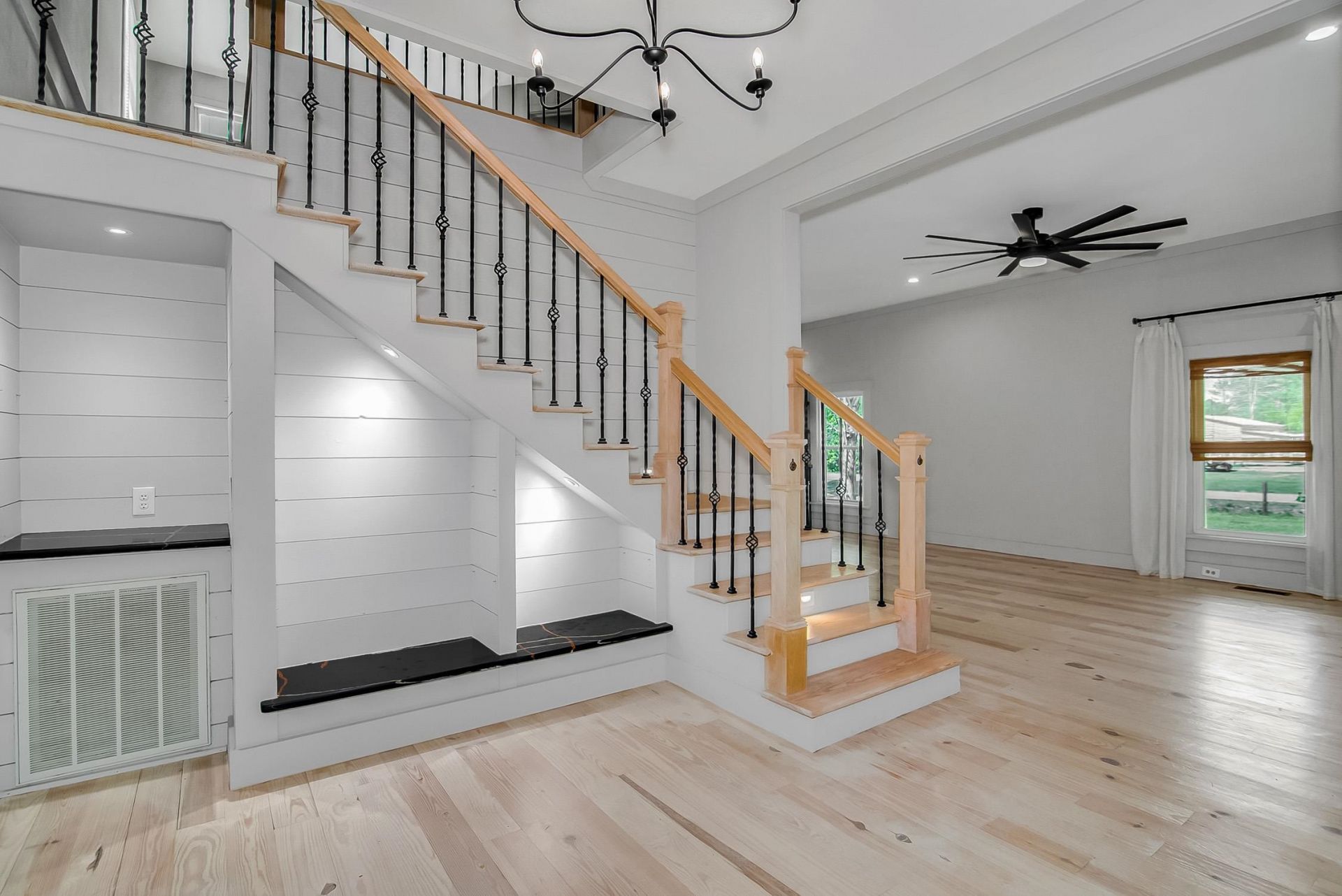 504 Deer Run Ave. Photo 6