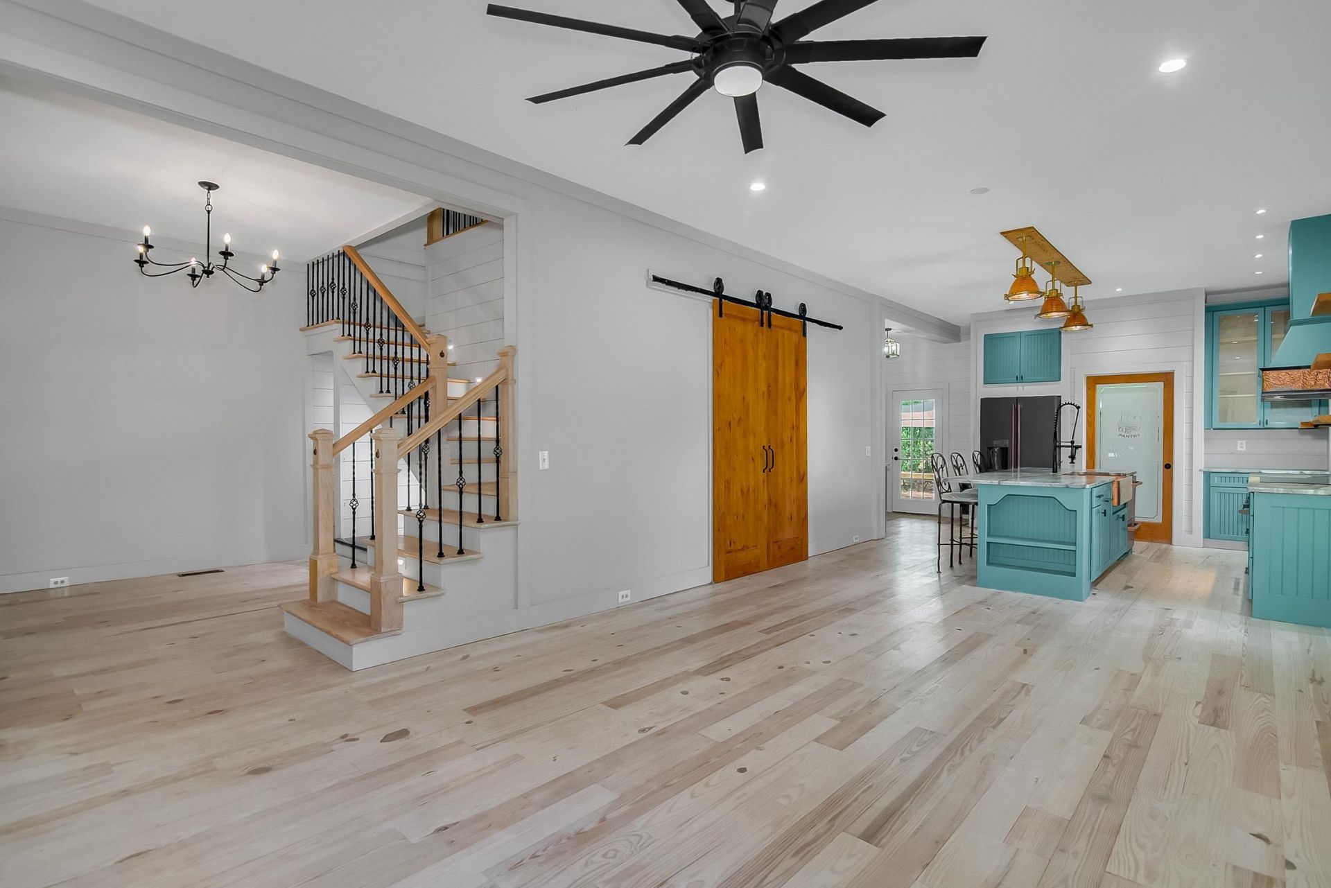 504 Deer Run Ave. Photo 9