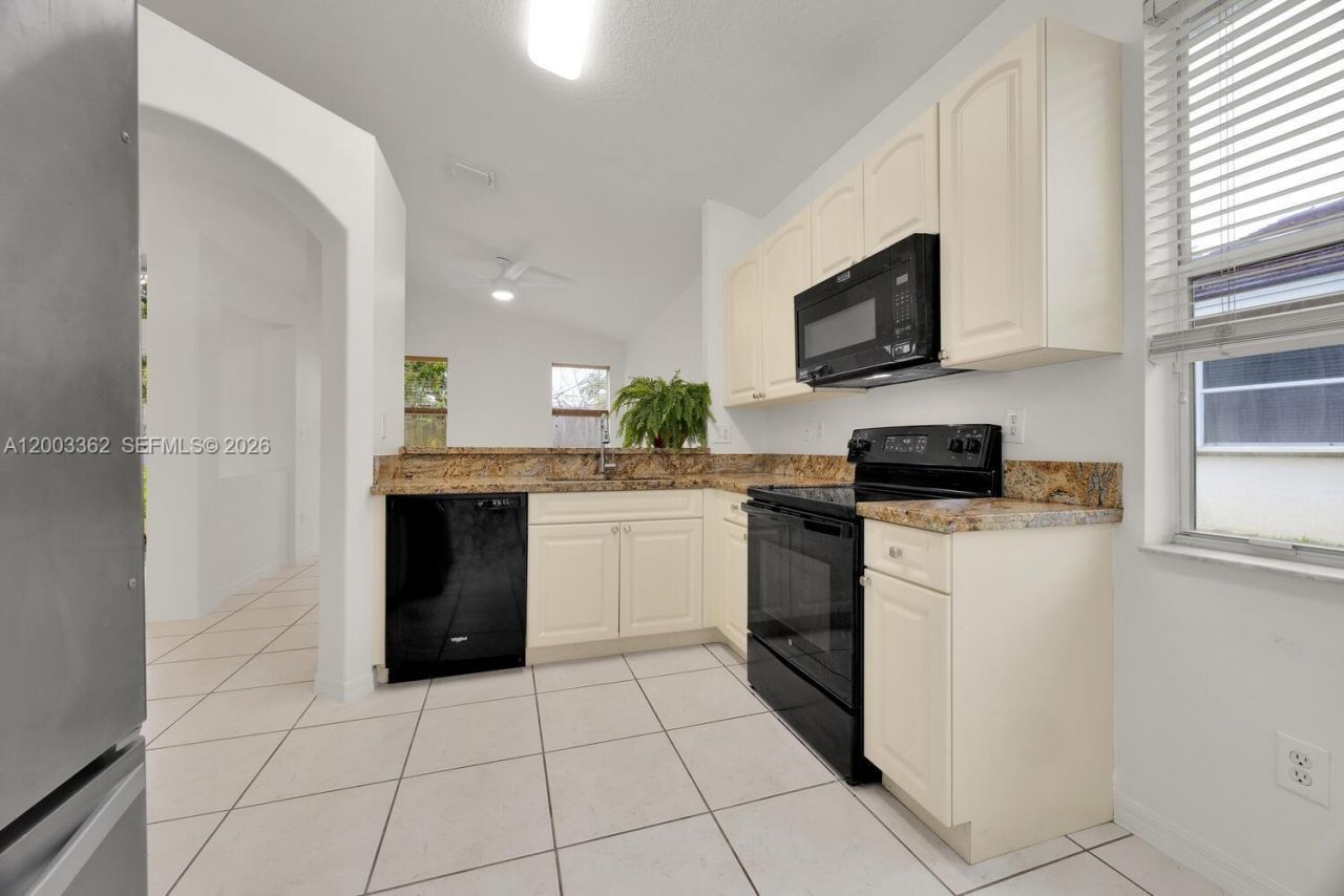 18322 SW 94th Ct, Palmetto Bay, FL 33157 Photo