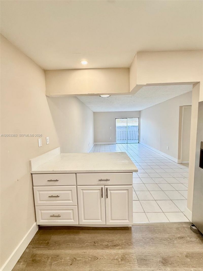 1950 W 54th St, Unit 115, Hialeah, FL 33012 Photo