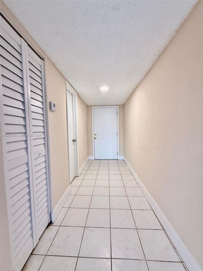 1950 W 54th St, Unit 115, Hialeah, FL 33012 Photo