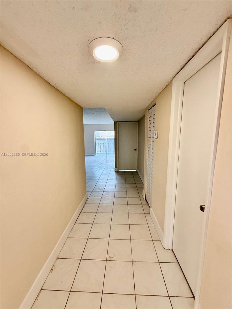 1950 W 54th St, Unit 115, Hialeah, FL 33012 Photo