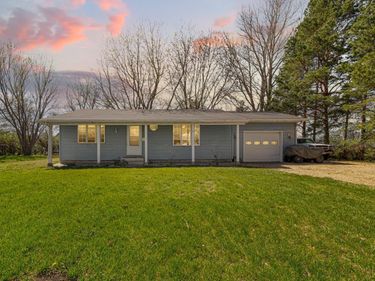 404 3rd Avenue, Pemberton, MN 56078