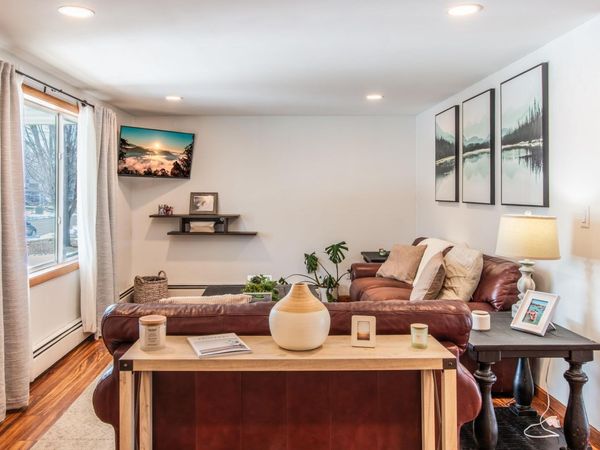 196 Hillcrest Avenue, Spicer, MN 56288