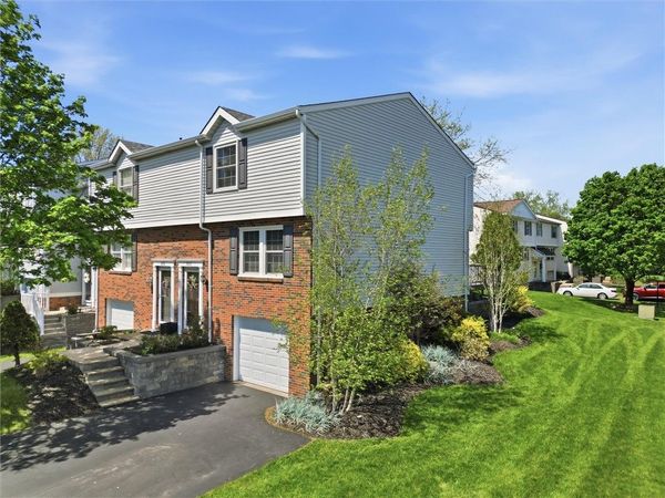 1613 Jefferson Ridge Dr, Jefferson Hills, PA 15025