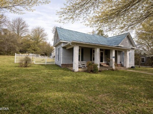 233 E Main Street , Bells, TN 38006