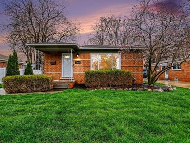 1015 Englewood Avenue, Royal Oak, MI 48073
